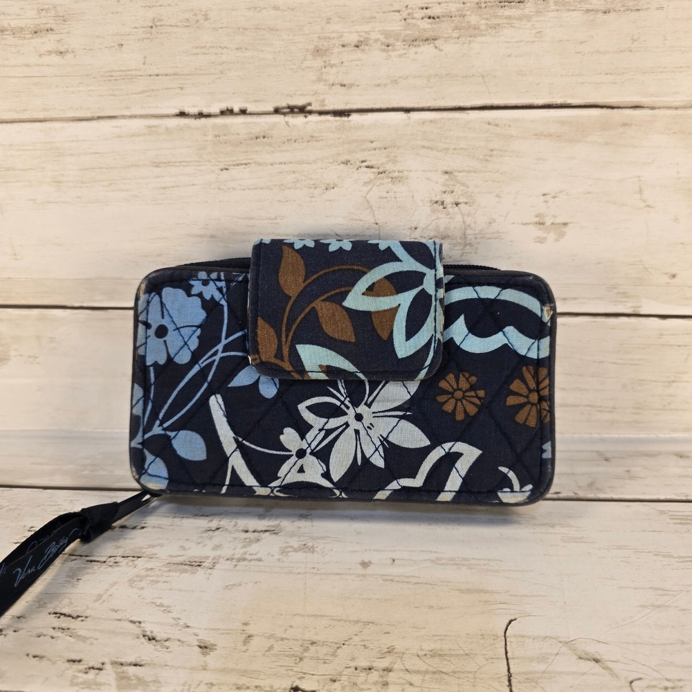 Vera Bradley Navy Blue Floral Quilted Cotton Zip Around Wallet ID Window Pocket - Picture 2 of 8